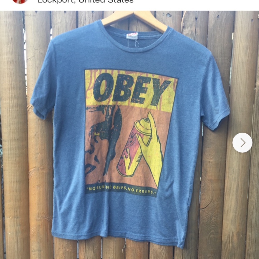 I AM LOOKING FOR THIS T SHIRT I WILL PAY FOR It